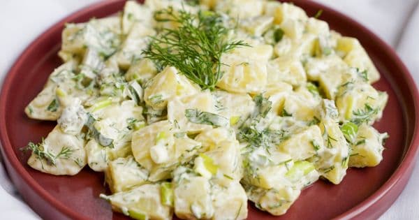 Yoğurt Soslu Patates Salatası