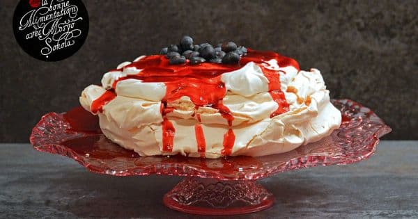 Orman Meyveli Pavlova