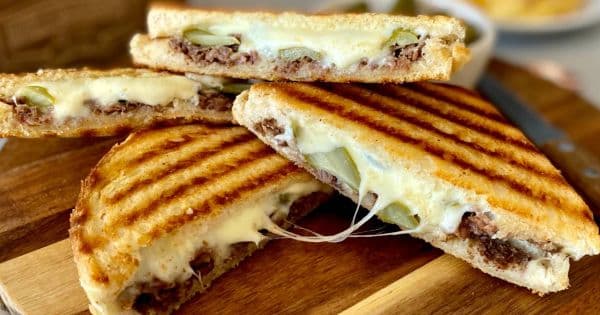 Kavurmalı Tost