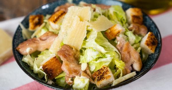 Tavuklu Sezar Salata