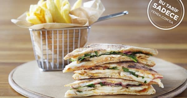 Pizza Club Sandwich