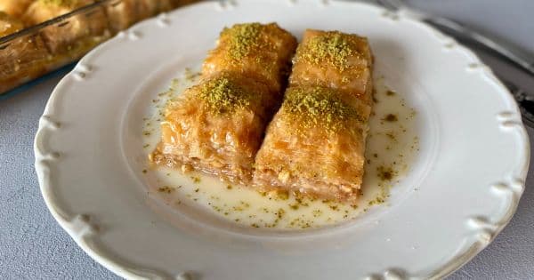 Sütlü Nuriye