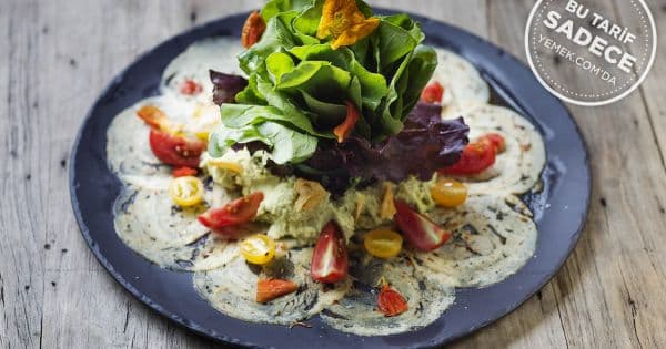 Avokado Humuslu Tavuk Carpaccio