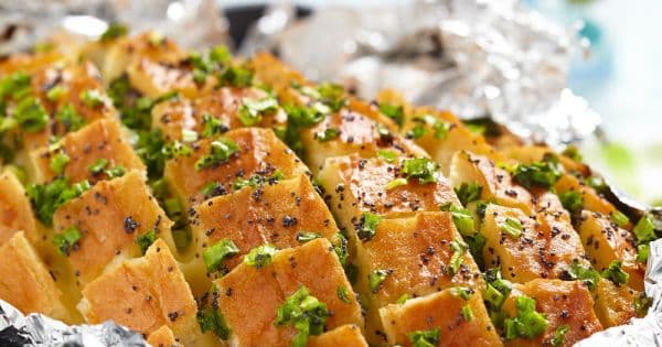 Üç Peynirli Ekmek