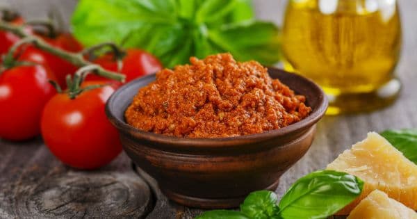 Parmesanlı Acı Sos