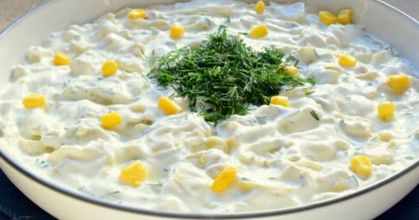 Yoğurtlu Enginar Kalbi Salatası