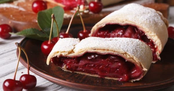 Vişneli Strudel