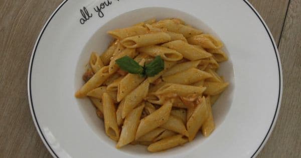 Füme Somonlu Penne