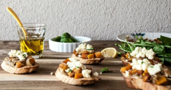 Bal Kabaklı ve Tulum Peynirli Bruschetta