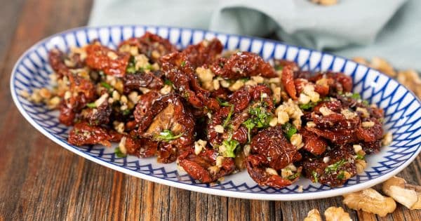 Kuru Domates Salatası