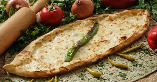 Kaşarlı Pide