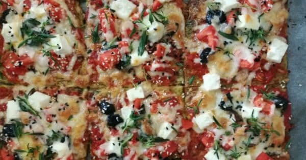 Hamursuz Akdeniz Pizzası