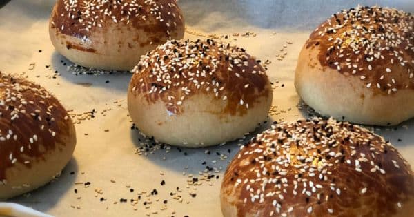Ev Yapımı Hamburger Ekmeği