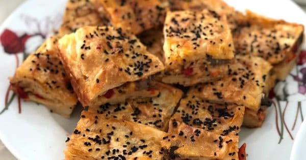 Kolay Mantarlı Börek