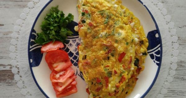 Pırasalı ve Lor Peynirli Omlet