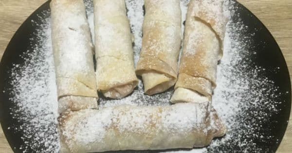 Labneli Reçelli Börek