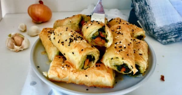 Baklavalık Yufkadan Ispanaklı Börek