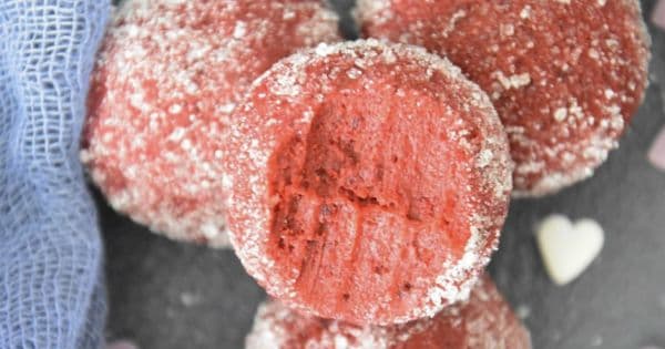 Red Velvet Mascarpone Topları