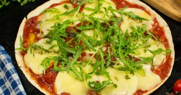 Bol Peynirli Lavaş Pizza