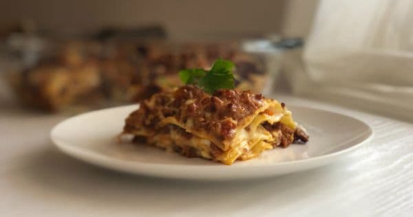 Bolonez Soslu Lazanya