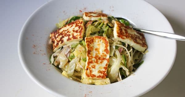 Hellimli Salata
