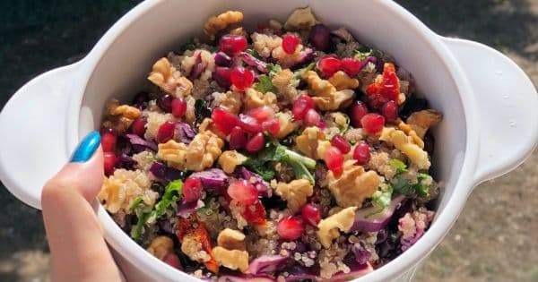 Renkli Kinoa Salatası