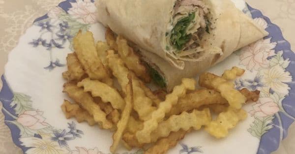 Yoğurt Soslu Tavuk Döner