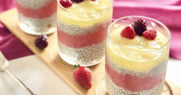 Ananaslı Çilekli Chia Puding