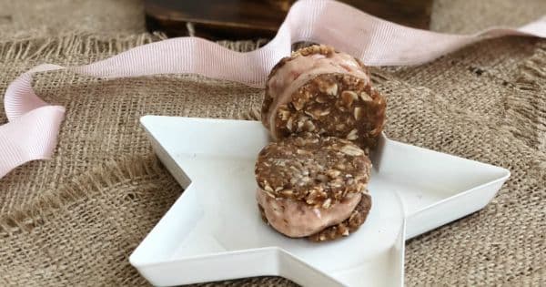 Vegan Dondurmalı Sandviç