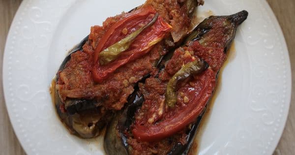 Zeytinyağlı Karnıyarık