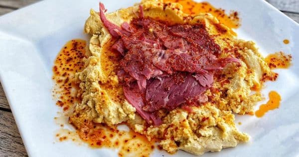 Dana Fümeli Humus