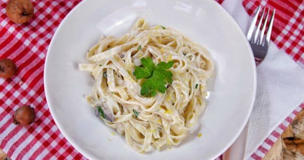 Kremalı Mantarlı Fettucine