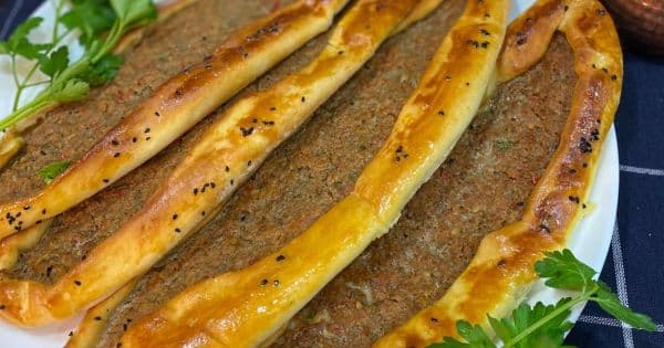 Kıymalı Pide