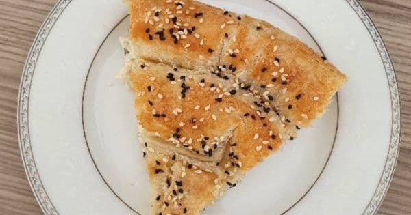 Peynirli Tepsi Böreği