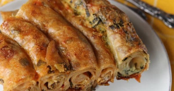 Pırasalı El Açması Börek