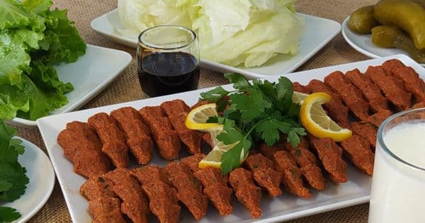 Pratik Ev Çiğ Köftesi