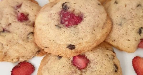 Çilekli ve Çikolatalı Kurabiye