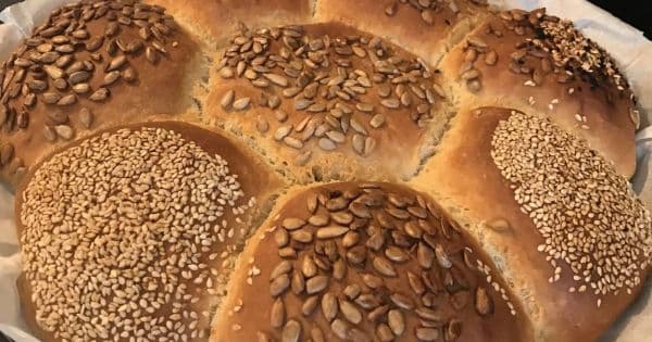 Kaşar Peynirli Çiçek Simit