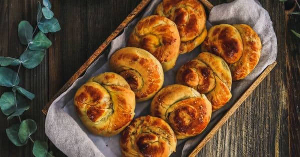 Tahinli Cevizli Çörek