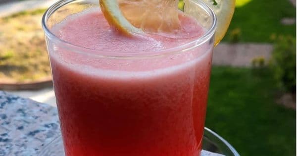 Ev Yapımı Çilekli Limonata