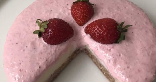Çilekli Pratik Cheesecake