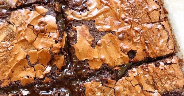 Beyaz Çikolatalı Vişneli Brownie