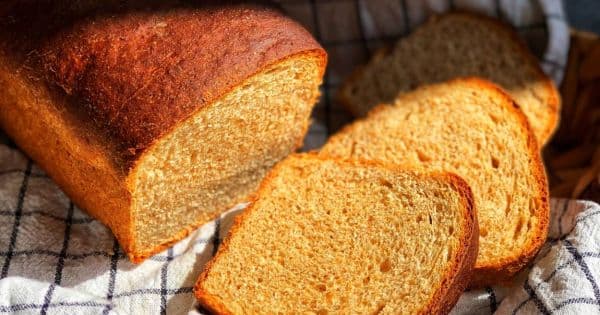 Tam Buğday Unlu Tost Ekmeği