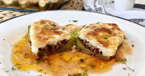 Dereotlu Kıymalı Kabak Sandal