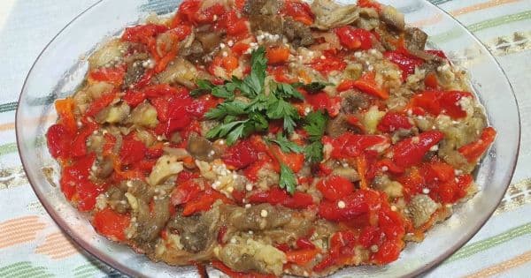 Köz Patlıcan ve Biber Salatası