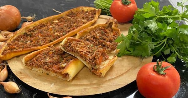 Kıymalı Pide