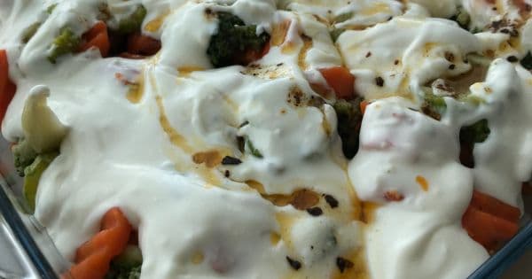 Yoğurtlu Brokoli Salatası