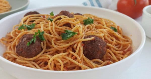 Köfteli Spagetti