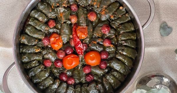 Vişneli Ispanak Sarması