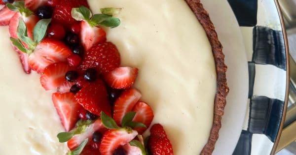 Beyaz Çikolatalı Çilekli Tart